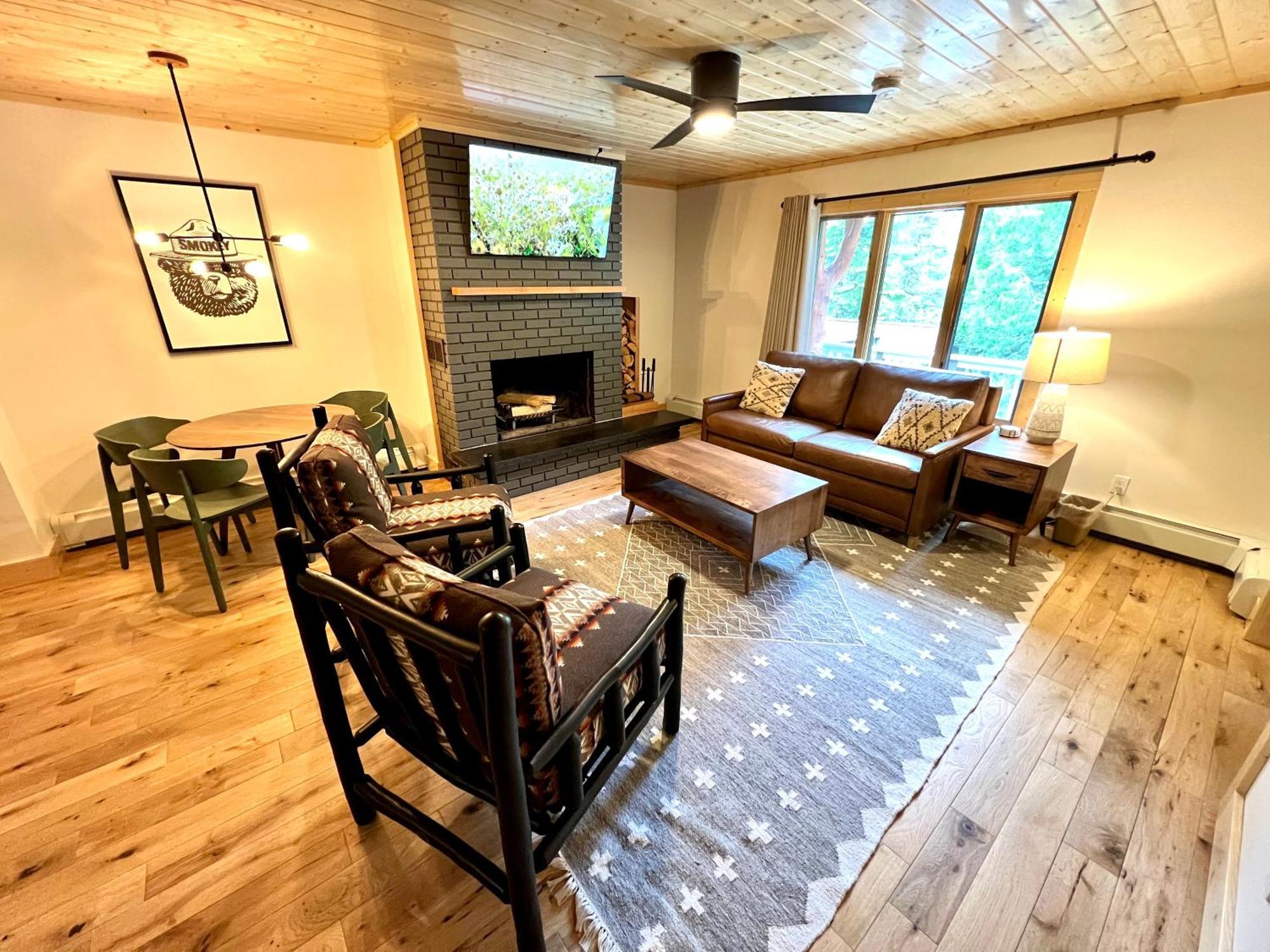 Thomsonite Inn on Lake Superior Grand Marais Rom bilde